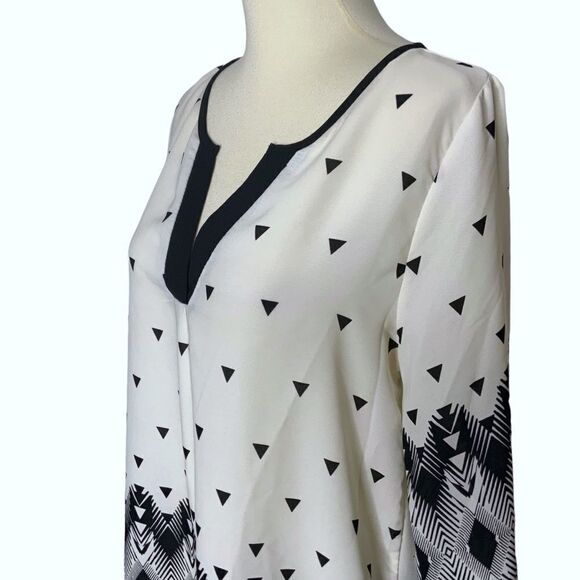 EVERLY popover blouse size M - Picture 2 of 9